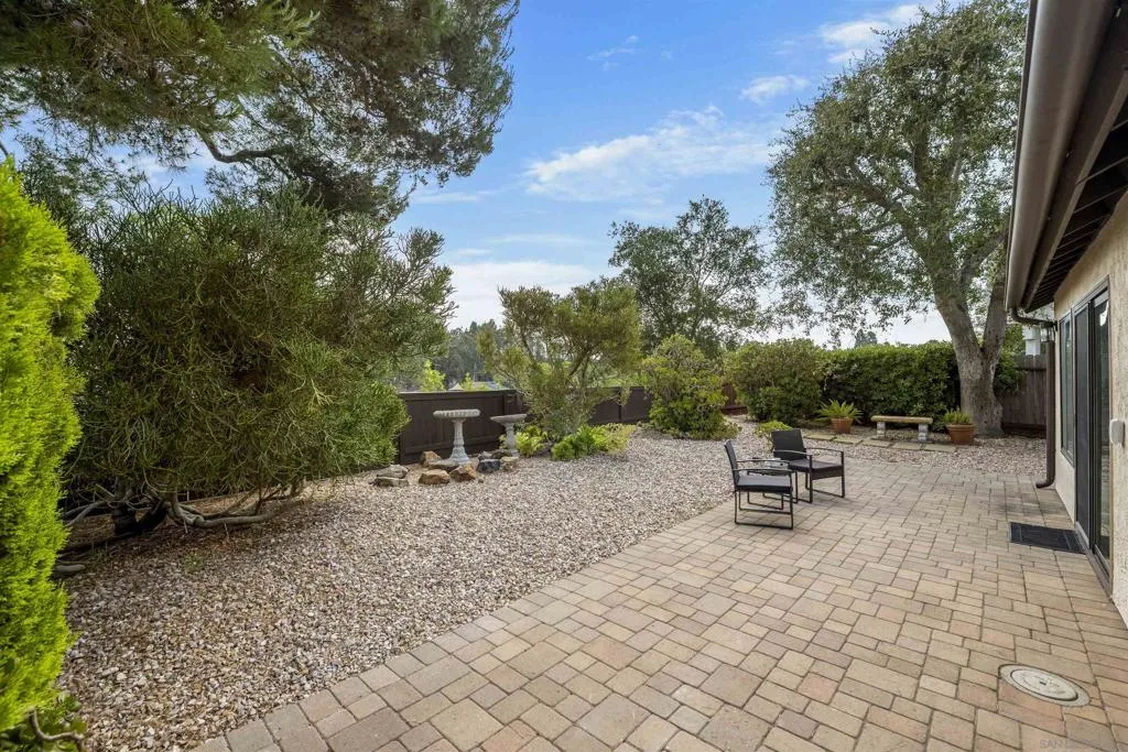 11183 Linares, San Diego, California 92129 home-pic-27